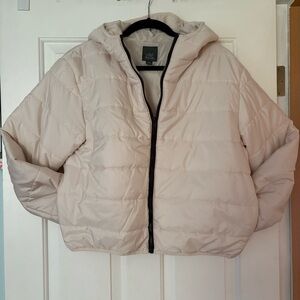 Wild Fable Zip-Up Puffer Quilted Jacket with Hood Cream w/ Black Women’s XS